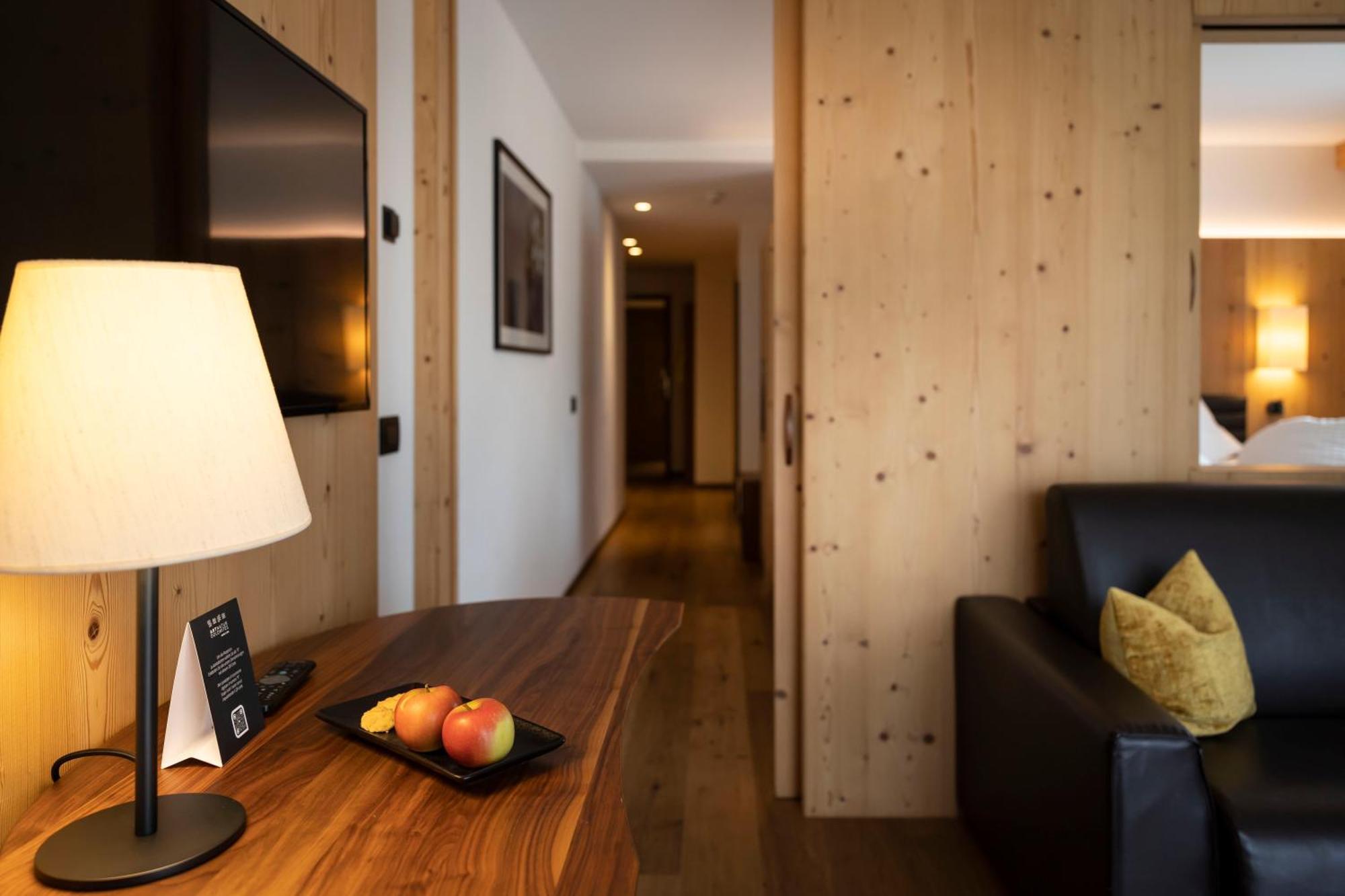 Artnatur Dolomites Hotel & Spa Siusi Oda fotoğraf