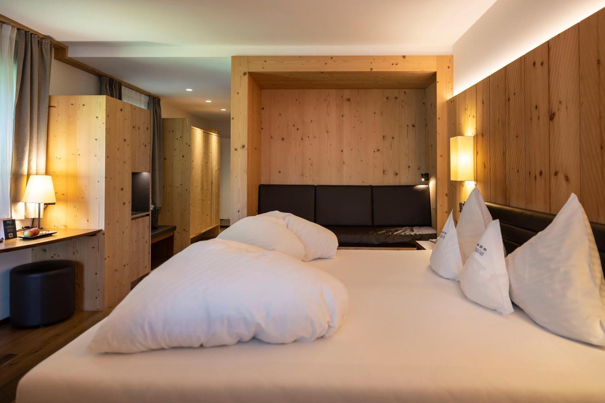 Artnatur Dolomites Hotel & Spa Siusi Oda fotoğraf