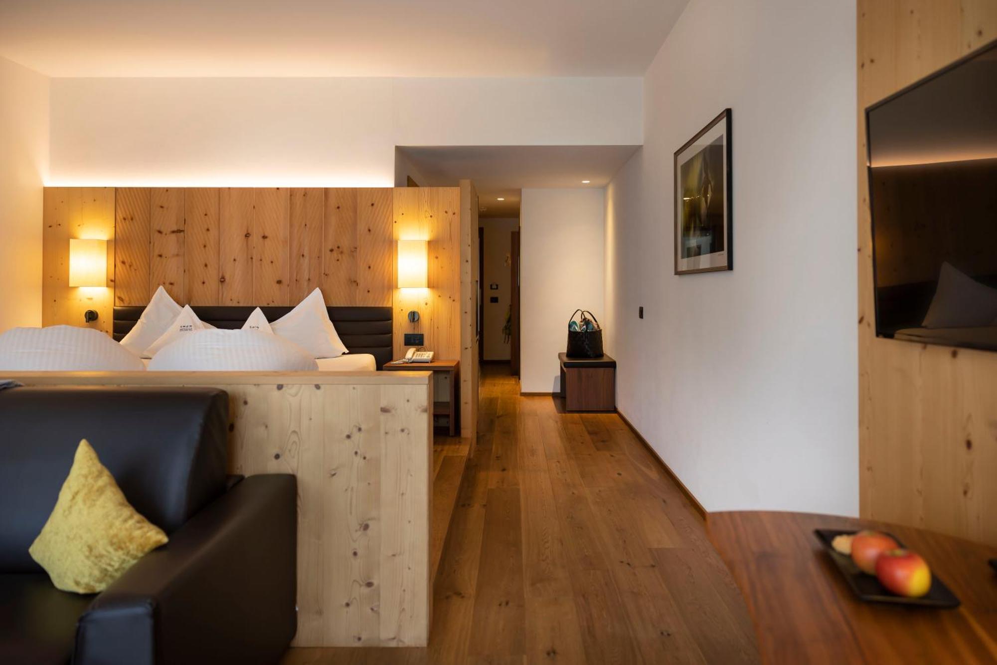 Artnatur Dolomites Hotel & Spa Siusi Oda fotoğraf