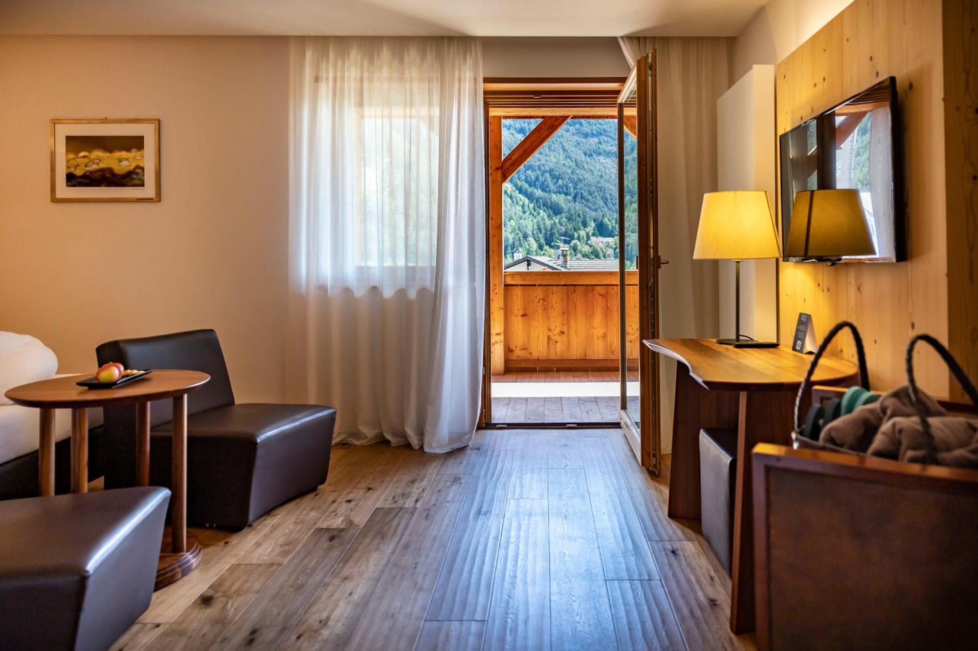 Artnatur Dolomites Hotel & Spa Siusi Oda fotoğraf
